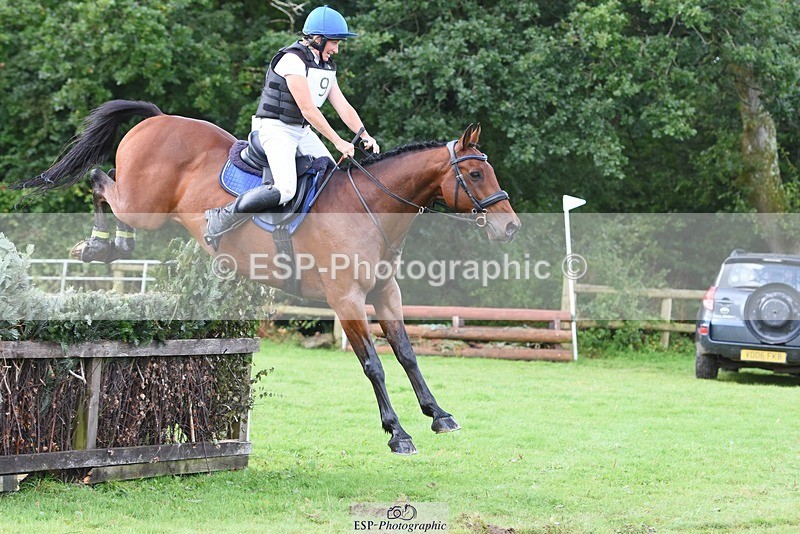 230820X-110154-1473 - BE90 XC 09.40 to Rider 151 at 11.44