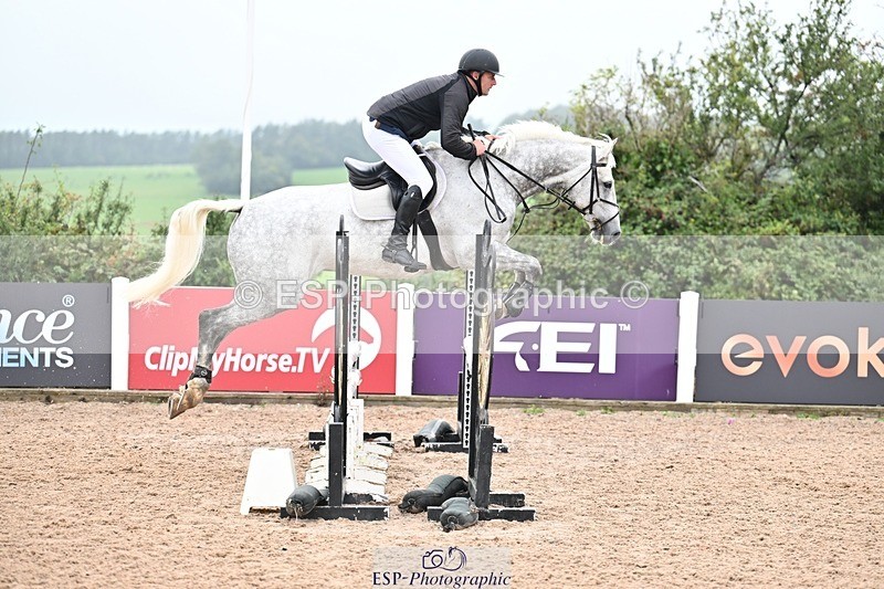 250917-110239-00200 - Cls 1 British Novice and 90cm Open