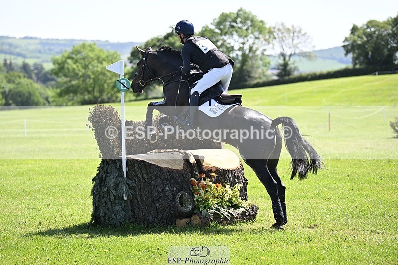 240525-110336-12417 - 325-MIDNIGHT_ENDEAVOUR-Tom_Jackson