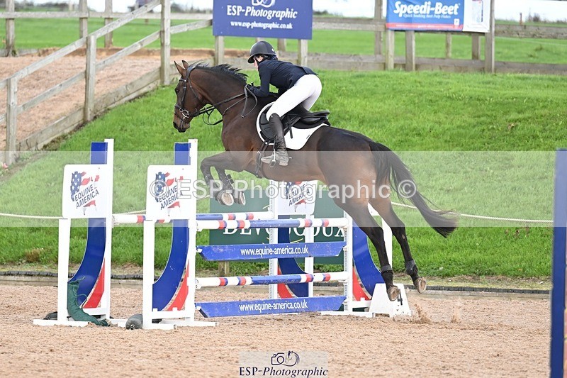 251005-144255-03958 - Cls 21 Newcomers and 1.10m