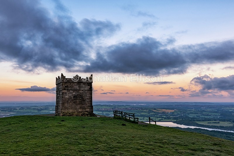 Rivington Pike Sunrise - Rivington And Surrounding Areas