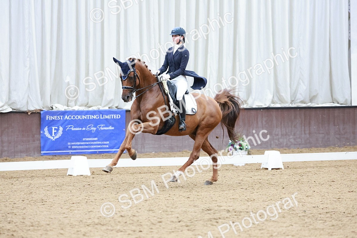 SBM_016494 - Class 5 - FEI INT II - 17.24-18.20