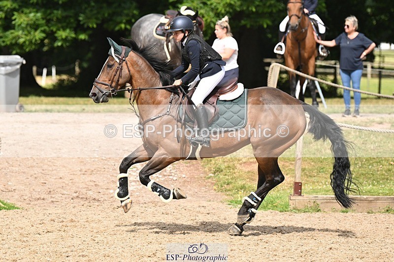 240704-100008-00498 - Cls 6 British Novice and 90cm Open