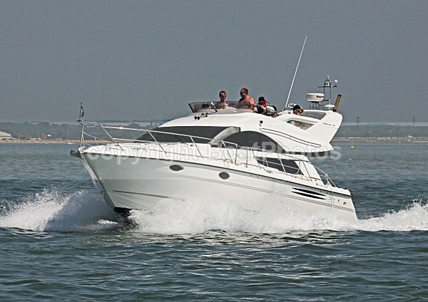 120725 KEURBOOMS FAIRLINE PHANTOM 40 WT7A8351 - Flybridge Cruisers