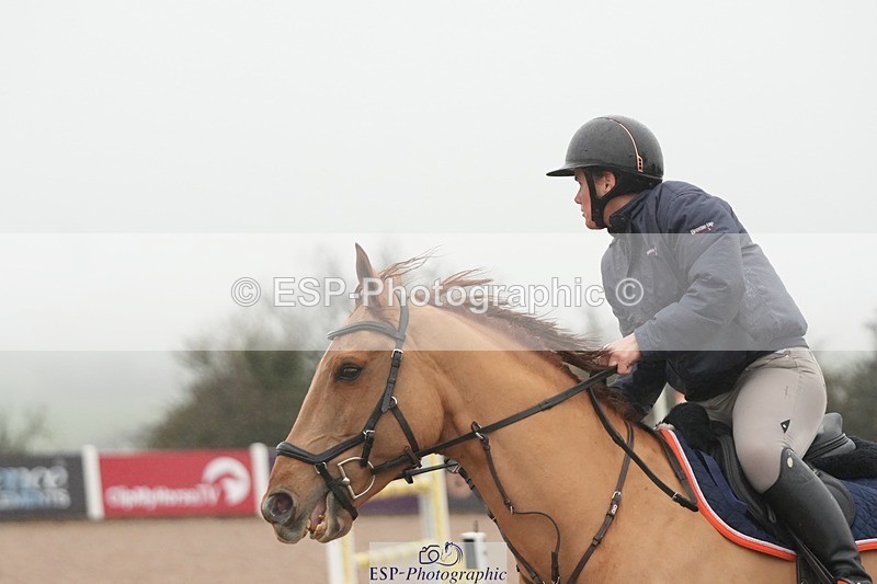 251207-120255-01949 - Cls 20 Snr Newcomers and 1.10m