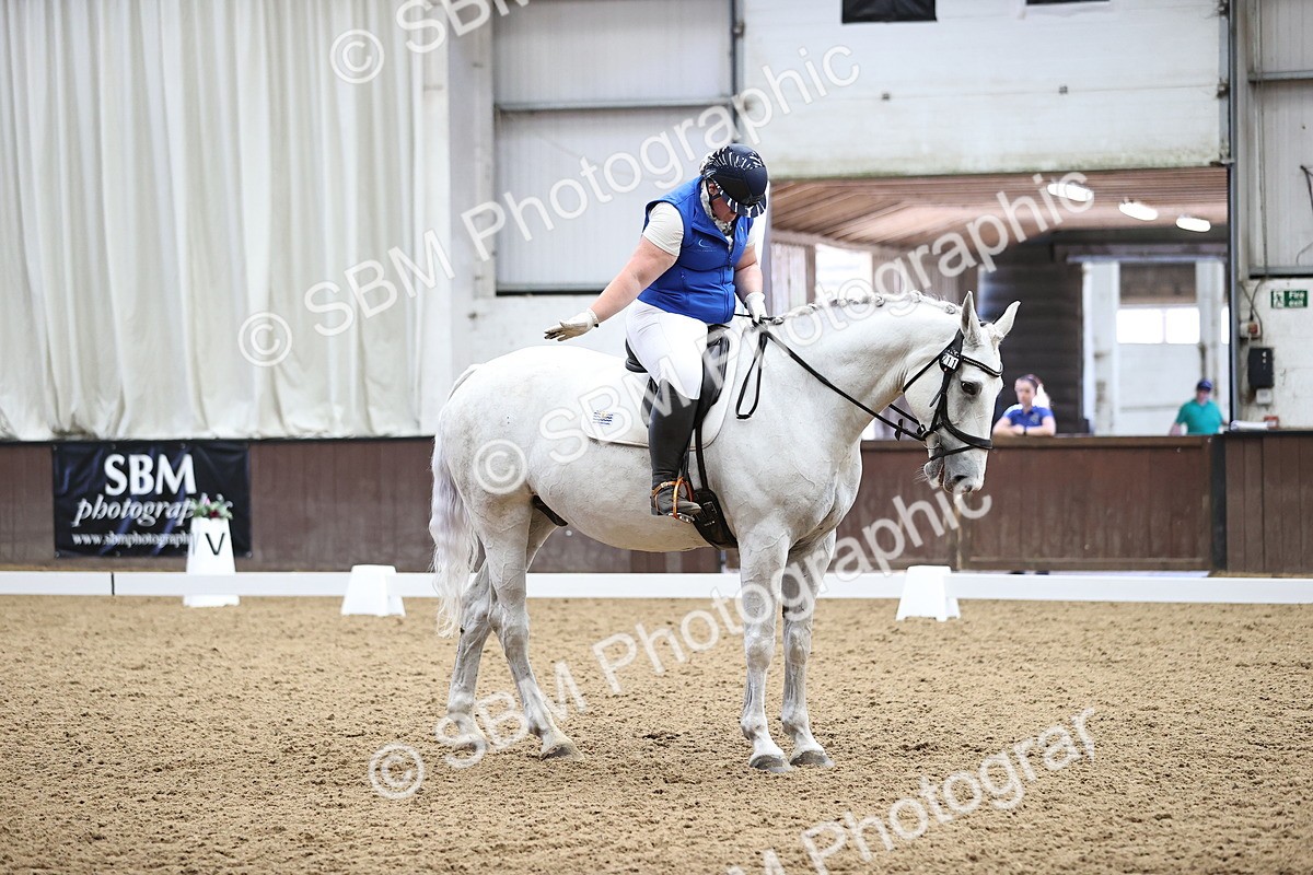 SBM_001933 - Novice 4 - 11.15-13.22