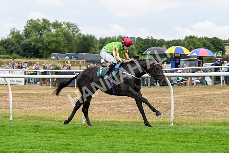 170826-Race 4-Star Noir-9601 - Race 4 15.45pm Constant Security Services Novice Stakes