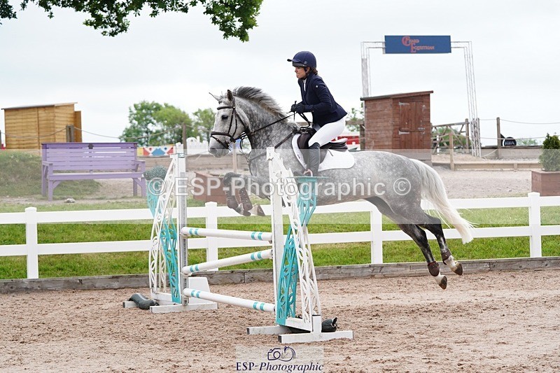 250524-121446-06559 - Cls 21 A&B Snr Disco & 1.00m Open