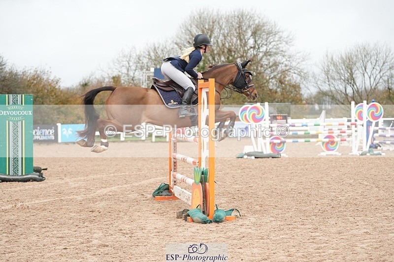 251109-102657-03377 - Cls 19 Snr 1.05m Open