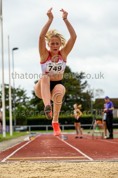 Age25SAT-914600 - Field Female Set One