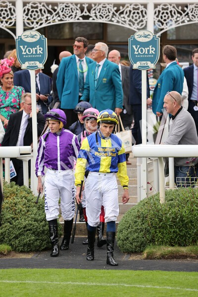 yr19082021r4-5 - Race 4 3.35pm Darley Yorkshire Oaks (British Champions Series race)