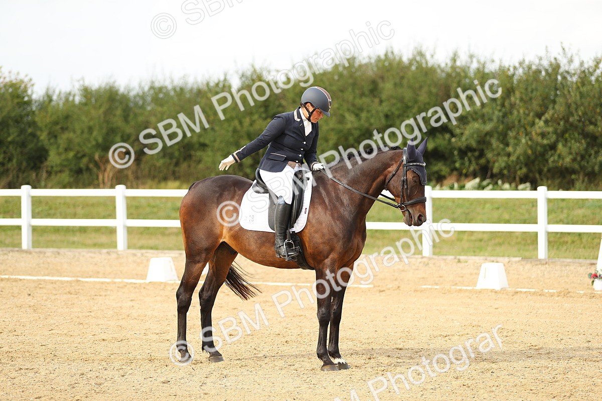 SBM_018488 - Class 14 - Novice 23 - 15.16-16.19