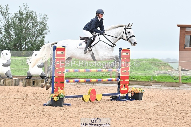 251003-113834-00516 - Cls 2 Newcomers and 1.10m