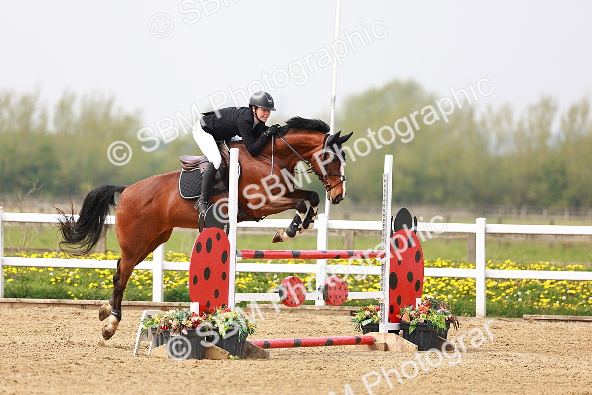  - Class 17 - Senior 1.05m