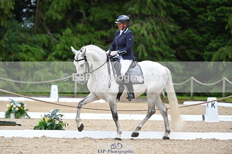 230813-173214-08691 - Cls 14 Medium Silver 16.45 to End