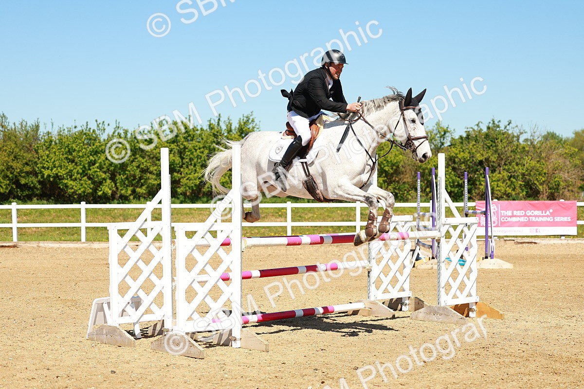 SBM_001231 - Class 4 - Senior Newcomers 1.10m