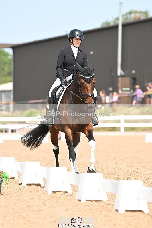 250816-132749-04838 - 083-Emily.JarvisCriafol.Two.Tone.Tequila