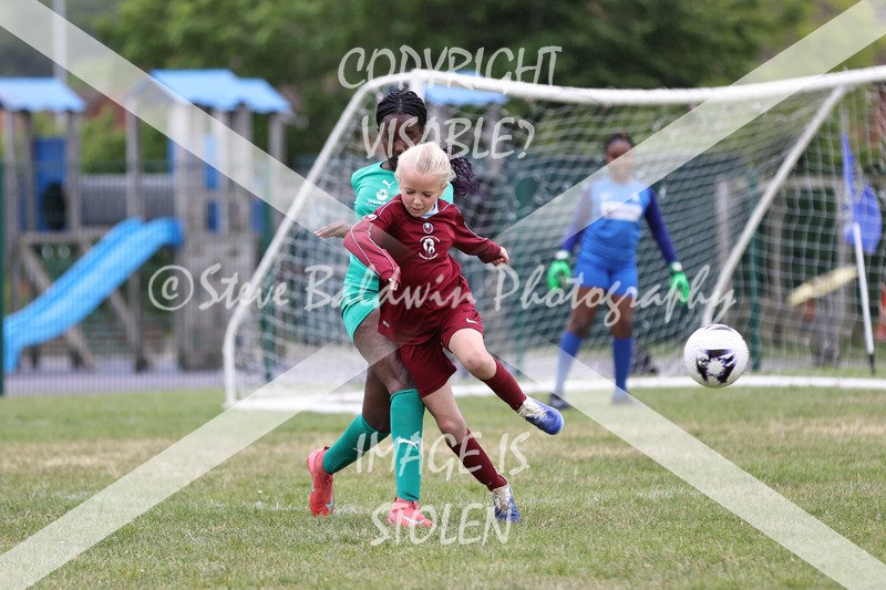 1DX31612 - Covingham Park V Tadpole Farm