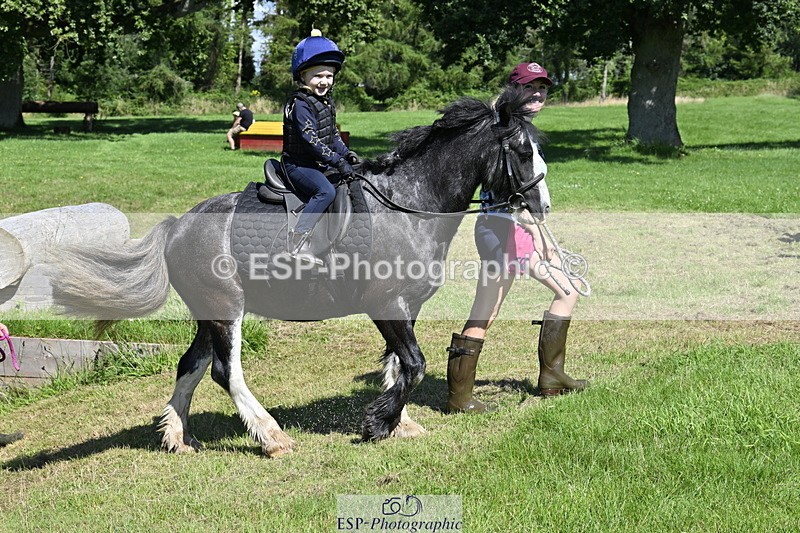 240728B-111203-01180 - Gemma's Group XC