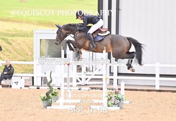 BPP_0158 - CLASS 25 SUN HOYS Redpost Equestrian Senior Foxhunter Second Round