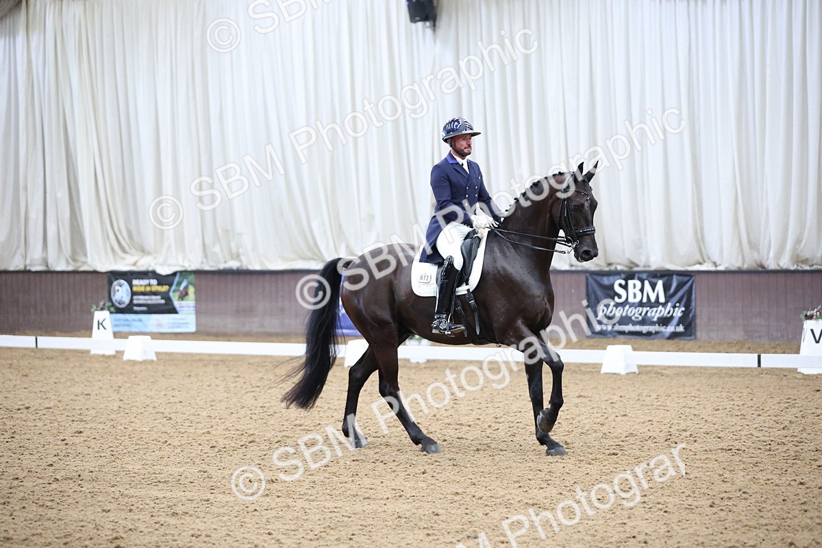 SBM_004301 - Class 9 - FEI Inter 1 Gold - 15.55-16.43