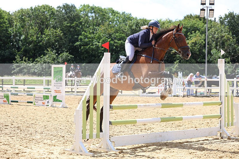 3E7A0429 - Class 9: Senior British Novice/90cm open