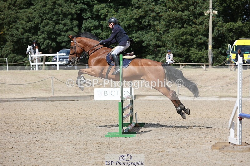 250829A-123335-01681 - Cls 7 British Novice and 90cm