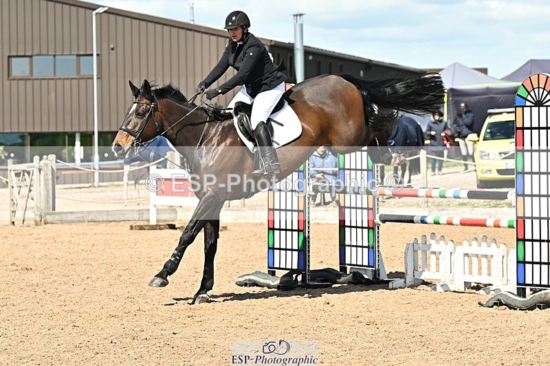 250416-134609-01247 - Cls 4 Newcomers and 1.10m