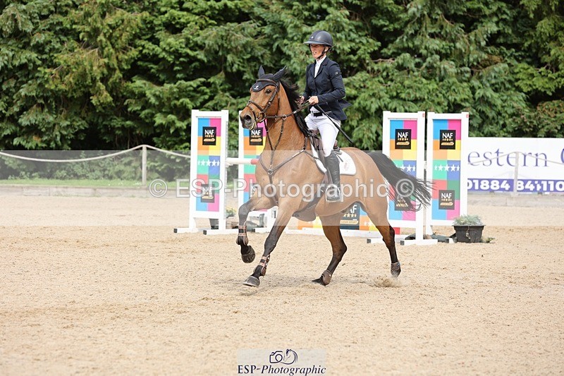 240711-162019-29433 - Cls 124 Foxhunter