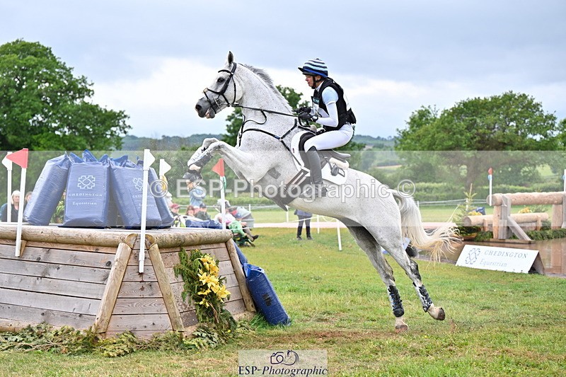 250524A-104413-09393 - A-063-Elizabeth.Barratt-RIDE.FOR.THAIS.CHAMAN.DUMONTCEAU