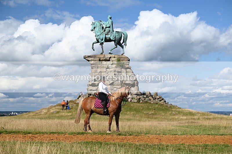 DSC_0216 - Time at Statue 15:58 to 16:05