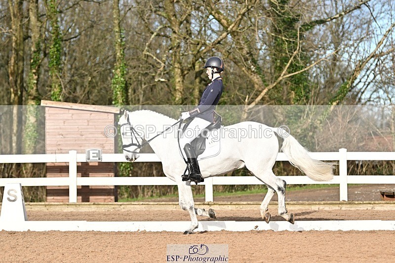 241214-131003-01868 - 111-Anya.Hitt-Cnoc.an.Noinin.Clover