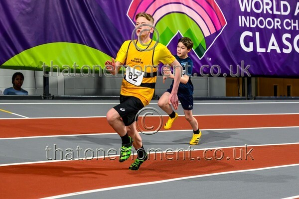 AgeInd25SUN-913526 - Track Male