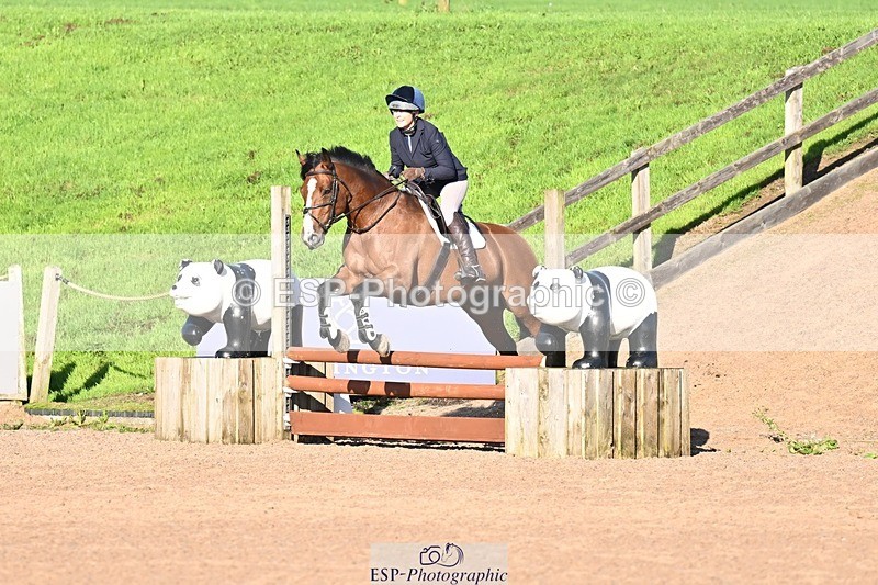 250920-164338-01930 - Cls 23 UnAffiliated 80cm Derby