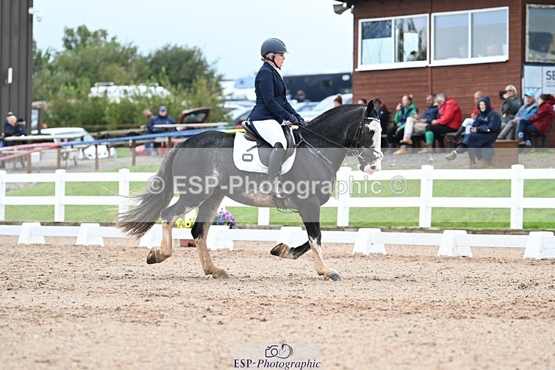 250907-123344-08361 - 061-christine.harrisonRed.Flair