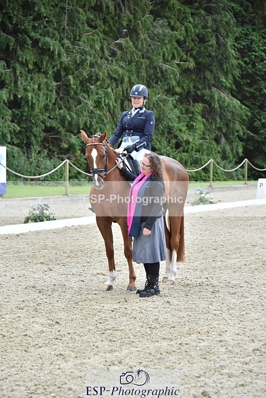 230813-181948-08813 - Medium Silver Presentations