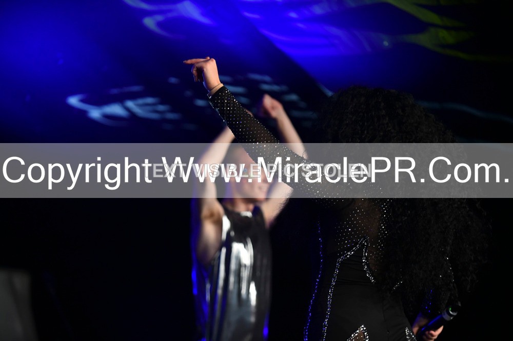 SH4_6343 - The Cher Experience