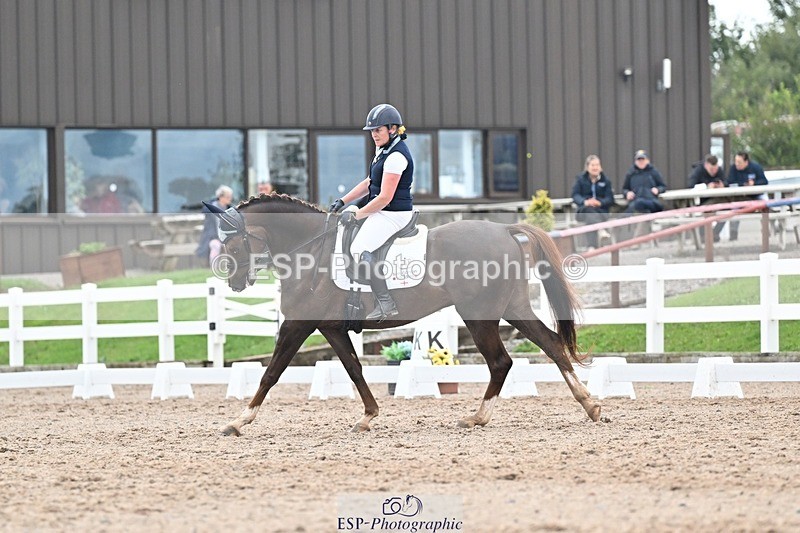 250907-135040-08598 - 006-Verity.PerryVogue