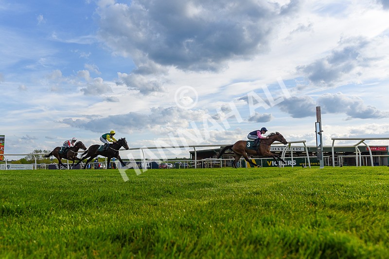 300424-Race 2-Englemere-8307 - Race 2