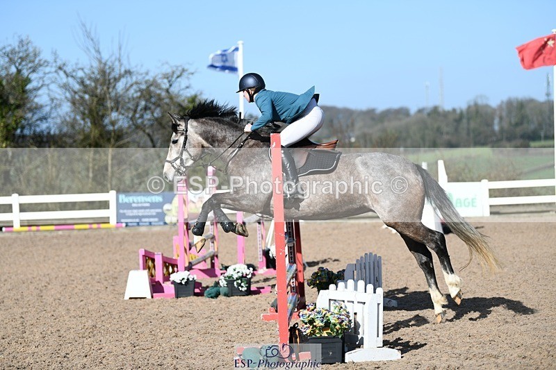 250330-101115-06024 - Cls 32 British Novice and 90cm