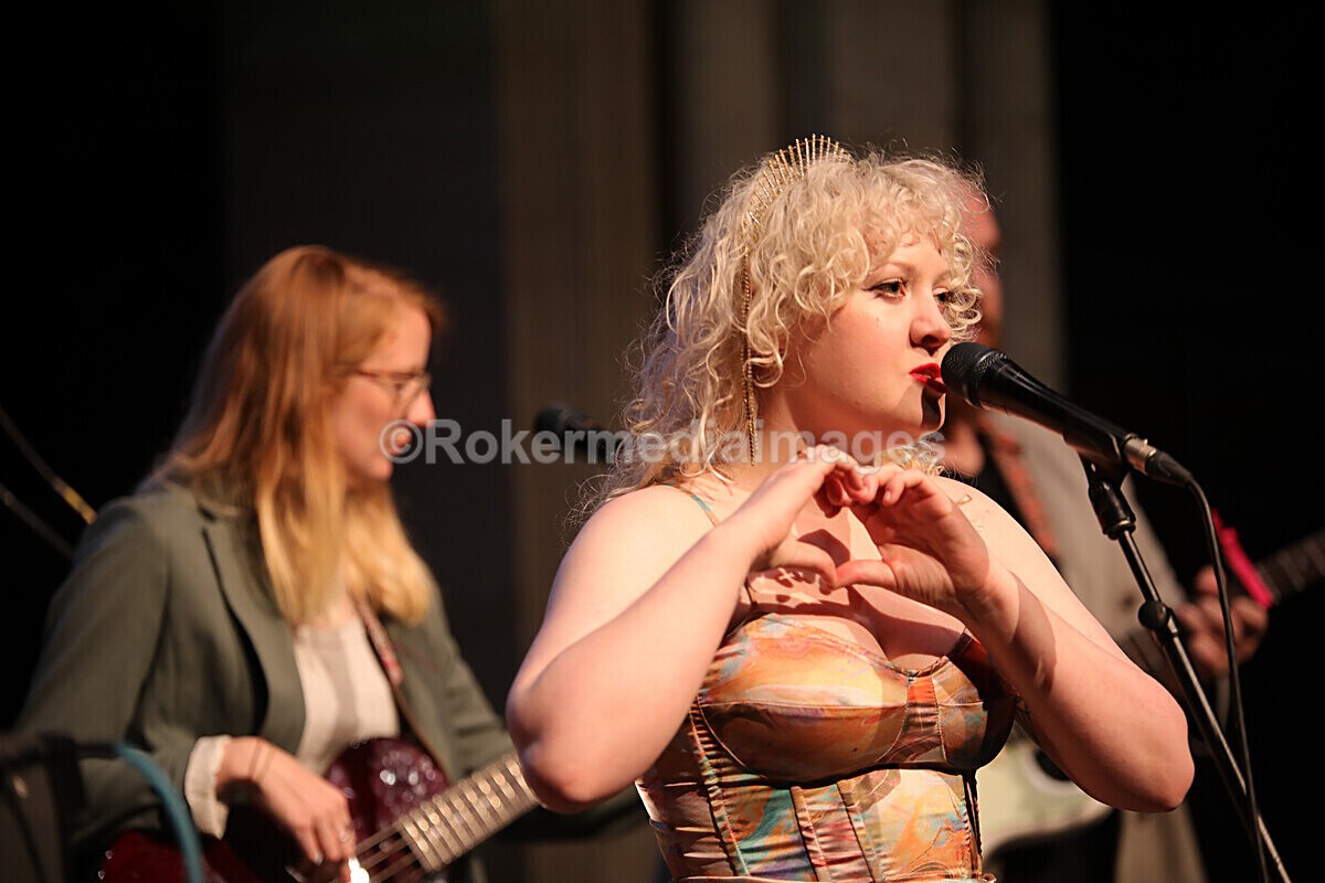 FOLK N BLUES-513 - FOLK and BLUES SEPT 2022