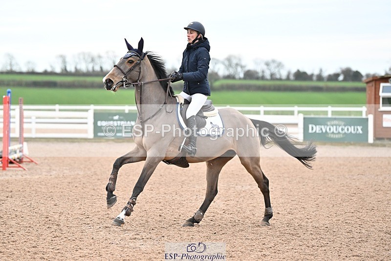 241206-122038-00684 - Cls 5 Newcomers and 1.10m Open