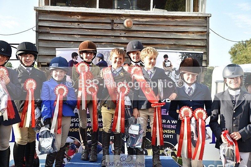 230824-183334-07088 - Thursday 40 and 50cm Presentations