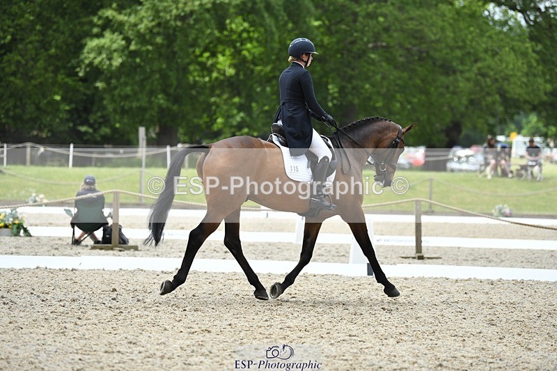 230525-131539-02126 - 115-RNH_ULTIMATE-Harriet_Wright-WEDTrotUp+DR