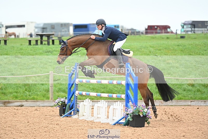 240316A-100318-02532 - Cls 13 Snr 1.05 and 1.10m Open