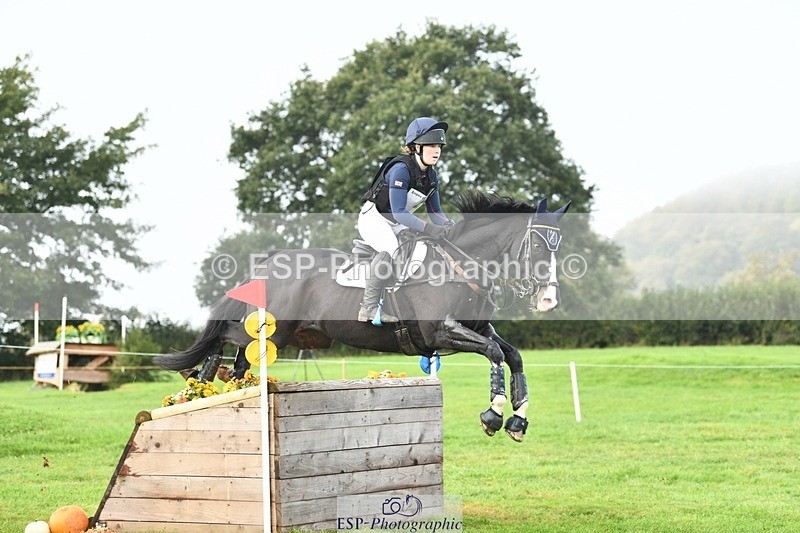 231020-100920-05864 - 004-CARTOON.HERO-Sophie.Wildern-XC