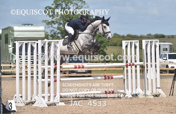 JAC_4533 - CLASS 6 Senior Newcomers/ 1.10m Open