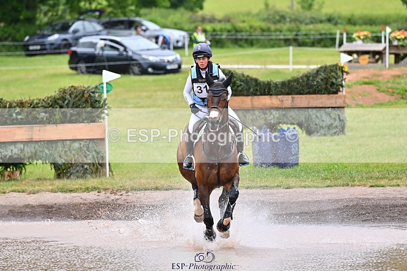 250524A-115907-10045 - B-310-Kitty.King-LISCARROW.FERNHILL