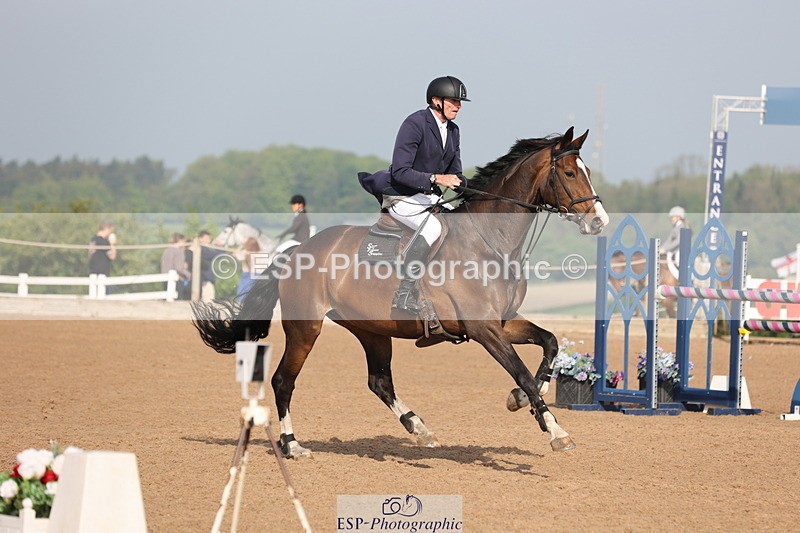 240511A-085002-10800 - Cls 32 Foxhunter