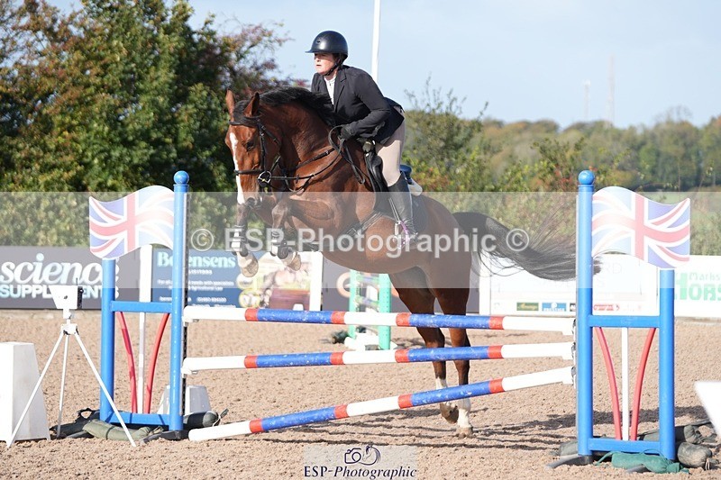 251004-102308-01752 - Cls 15 British Novice and 90cm Open